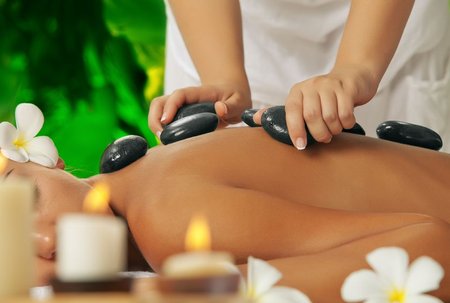 massage aux pierres chaudes